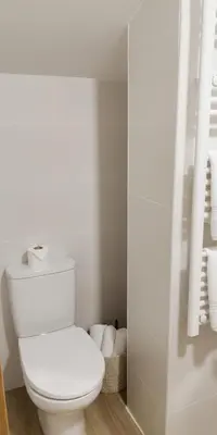 Un baño de Cozy Studio in San Pablo Salamanca by beBalmy
