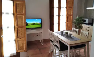 Una cocina o zona de cocina en Central studio in San Pablo Salamanca by beBalmy