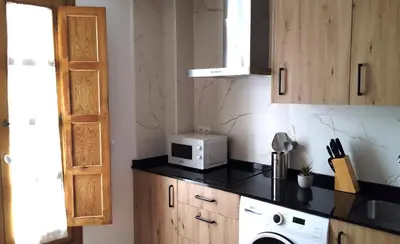 Una cocina o zona de cocina en Central studio in San Pablo Salamanca by beBalmy