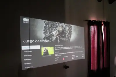 Una televisión o centro de entretenimiento en Loboratorio Rural-Cuenta hasta 3