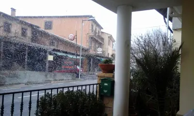Edificio en el que se encuentra el hostal o pensión