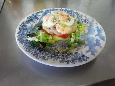 Comida en o cerca de este hostal o pensión