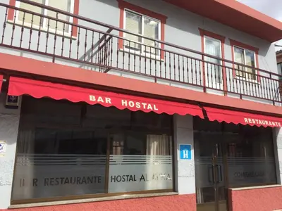 Edificio en el que se encuentra el hostal o pensión
