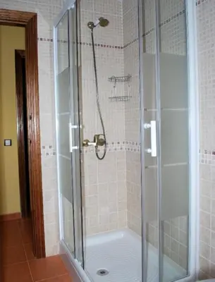 Un baño de Casa Rural Al-Mofrag y Apartamentos El Mirador de Monfragüe