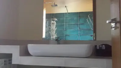 Un baño de Sakura Vera