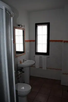 Un baño de Apartamentos Rurales Sierra de Béjar