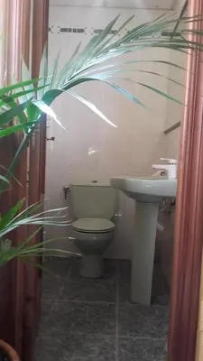 Un baño de Casa Turistica Termas aparcamiento y desayuno incluido