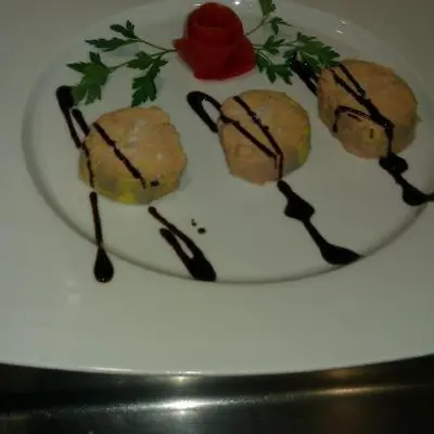 Comida en o cerca of this country house