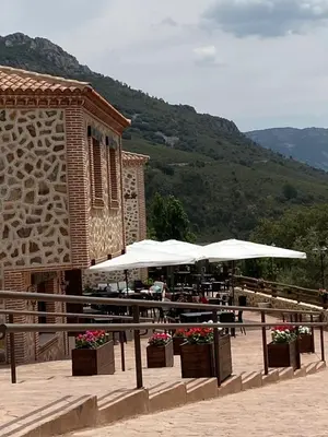 Vista general de una montaña o vista desde the country house