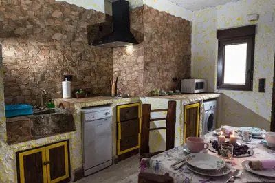 Una cocina o zona de cocina en El Eden de Javier