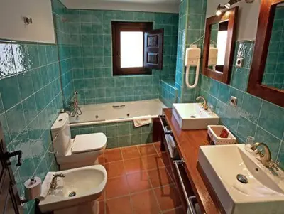 Un baño de Hotel Spa Villa de Mogarraz
