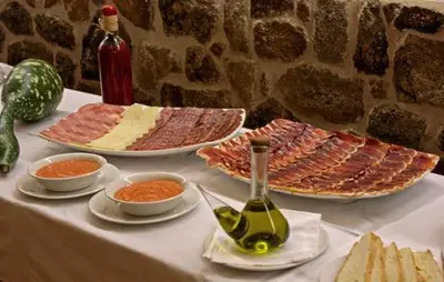 Comida en o cerca de este hotel