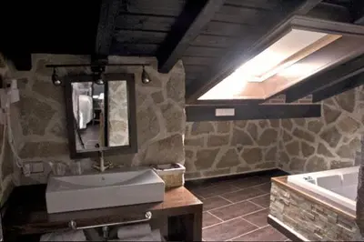 Un baño de Hotel Spa Villa de Mogarraz