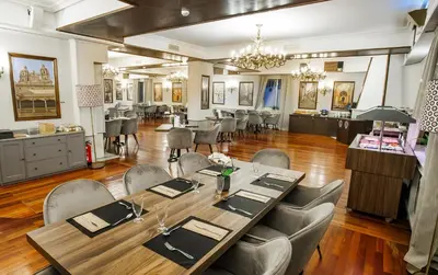 Zona de estar de Hotel Conde Rodrigo II by eme hoteles