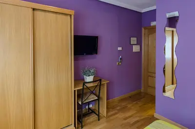 Una televisión o centro de entretenimiento en Las Abadías