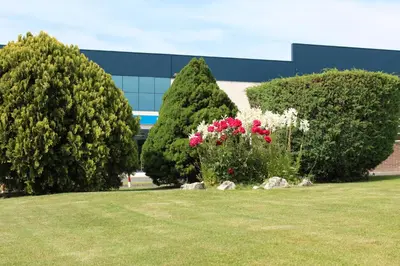 Jardín al aire libre en Hotel Azar