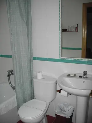 Un baño de Hotel Rural El Yantar de Gredos