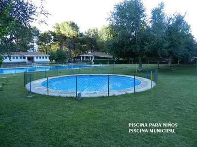 Piscina en o cerca de El Rencuentro Casa Rural de Gredos