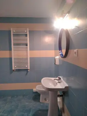 Un baño de Pension Carretero
