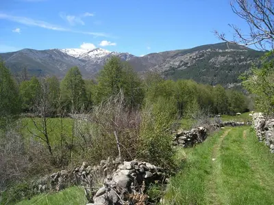 Paisaje cerca of this country house