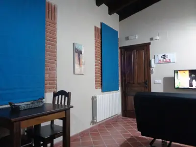 Una televisión o centro de entretenimiento en La Majada de la Covatilla