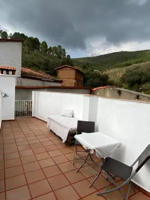 Vista general de una montaña o vista desde the country house