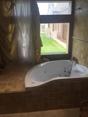 Un baño de La Casona del Tormes