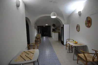 Un restaurante o sitio para comer en Hostal Aquaforum
