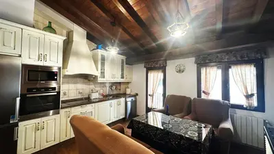Una cocina o zona de cocina en El Capricho Casa Rural