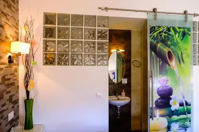 Un baño de Atico Romántico