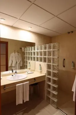 Un baño de Gran Hotel Aqualange - Balneario de Alange