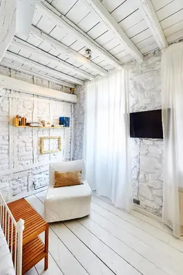Una televisión o centro de entretenimiento en CR La Posada de los Sentidos