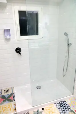 Un baño de Viv. Turística Museo del Comercio