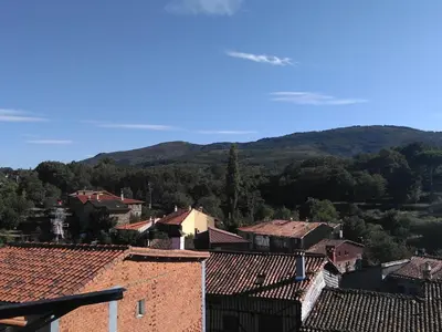 Vista general de una montaña o vista desde the country house