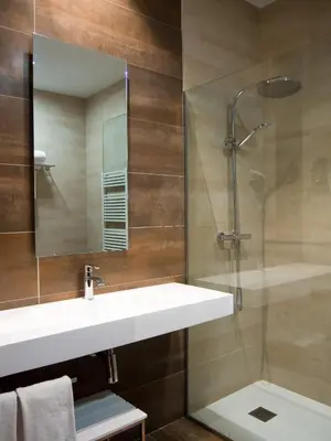 Un baño de Hotel Puente de Alconétar
