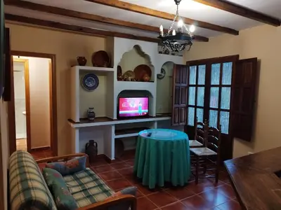 Una televisión o centro de entretenimiento en El Humilladero
