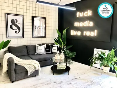 Zona de estar de VUT iDesign
