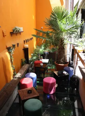 Un restaurante o sitio para comer en Albergue Revolutum Hostel