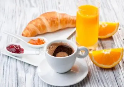 Opciones de desayuno disponibles en Hotel Castellano I