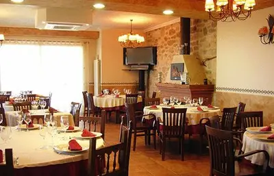 Un restaurante o sitio para comer en La Becera