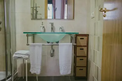 Un baño de Ronda Navarra by Valdesierra