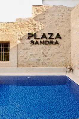 Piscina en o cerca de Plaza Sandra
