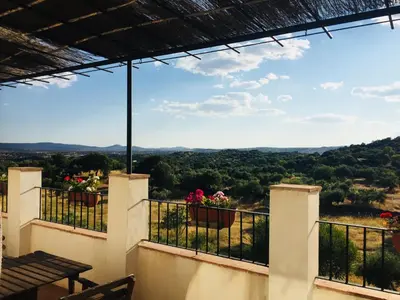 Un balcón o terraza de Casa Rural Finca Flores Amarillas
