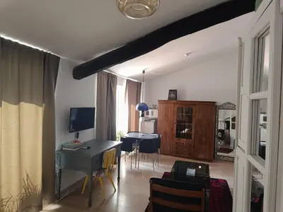 Una televisión o centro de entretenimiento en Casa Batalla
