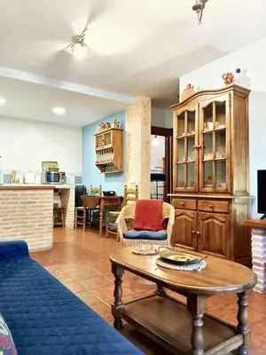 Una cocina o zona de cocina en Spacious house in Cenicientos with mountain view