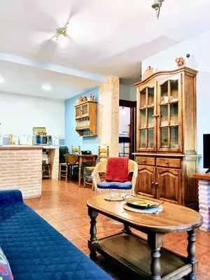 Una cocina o zona de cocina en Spacious house in Cenicientos with mountain view