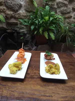 Comida en o cerca de este hostal o pensión