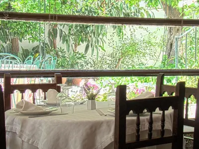 Jardín al aire libre en Hostal Emilia