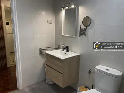 Un baño de HomyAT JULIUS