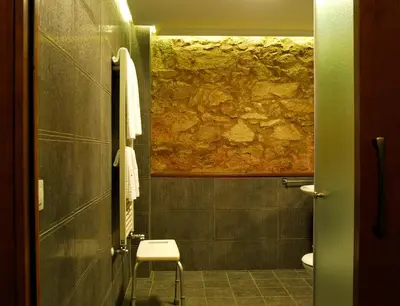 Un baño de El Jardín del Convento, Casa Rural